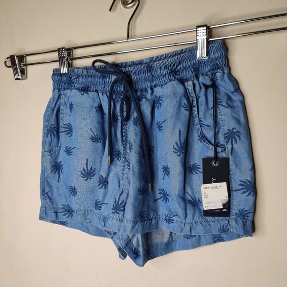 Fidelity Sadie Short Palm Tree Pattern Drawstring Pull On - Picture 2 of 9